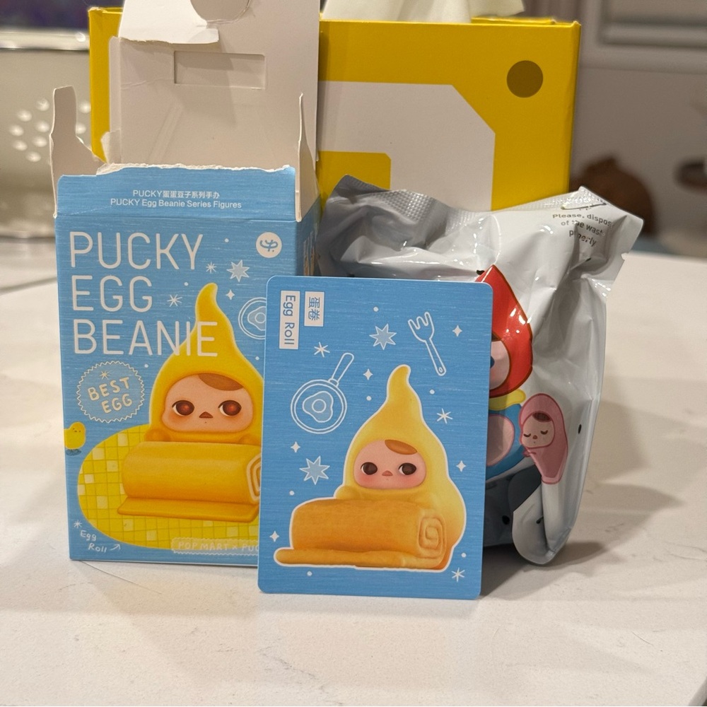 PUCKY Egg Beanie Series Figures - Egg Roll